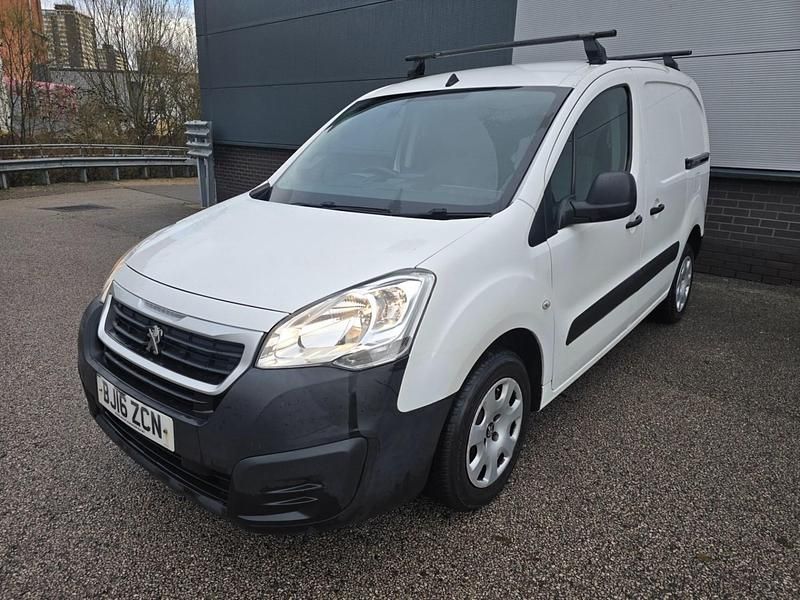 Used Peugeot Partner 2016 White MPV