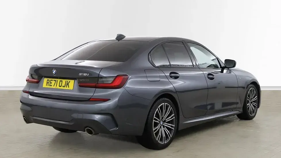 Usado BMW 318 M Sport 154 CV (113 kW) 2022 Gris