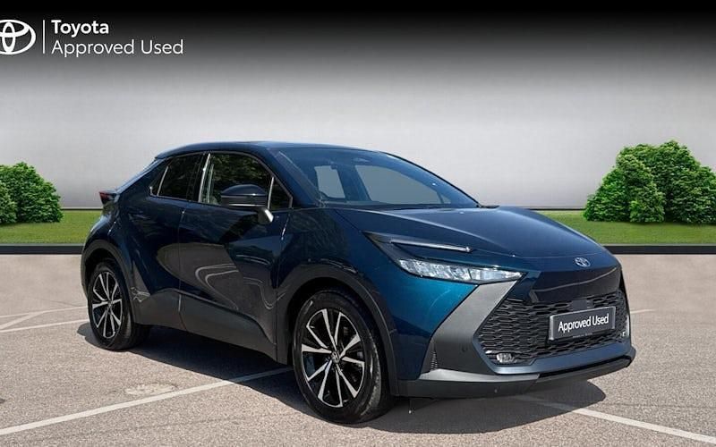 Second-hand Toyota C-HR Design 140 CP (102 kW) 2025 SUV