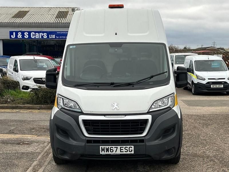 Second-hand Peugeot Boxer 130 CP (95 kW) 2018 Alb Van