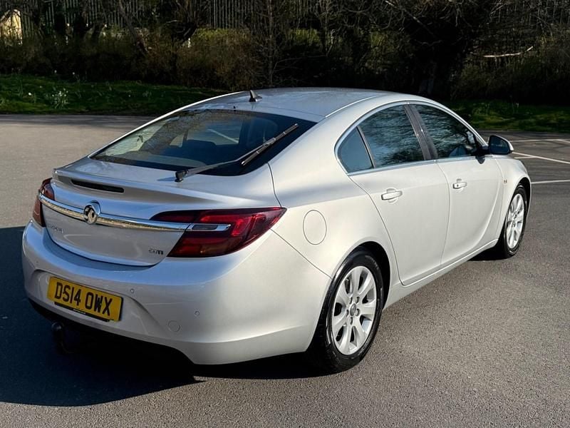 Used Vauxhall Insignia 163 HP (119 kW) 2014 Silver Hatchback