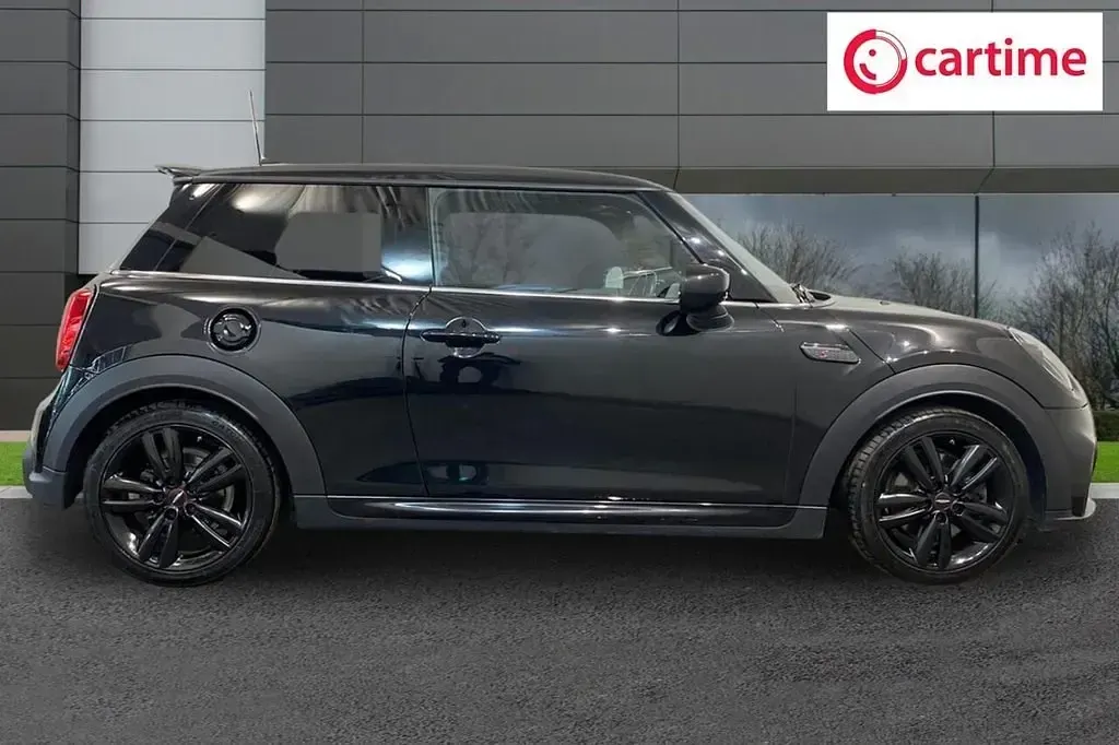 Gebraucht Mini Cooper S Premium 178 PS (130 kW) 2023 Schwarz Kleinwagen