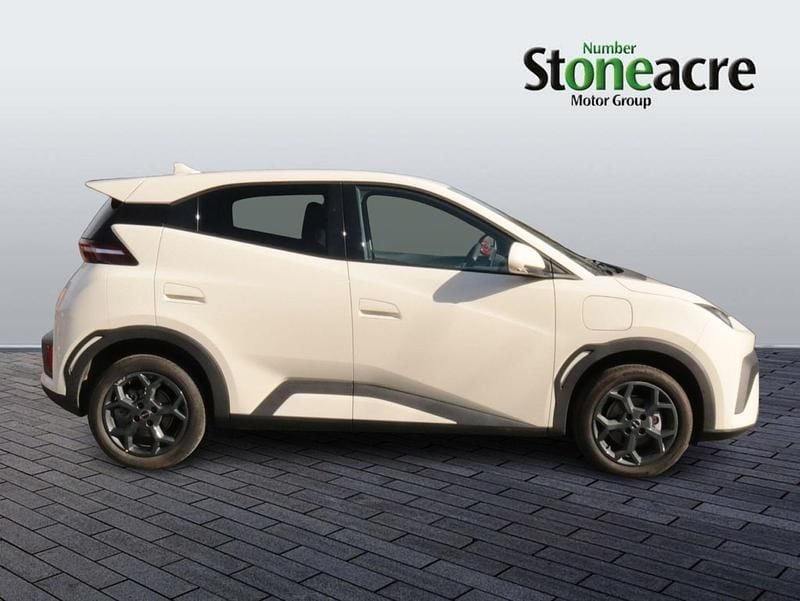 Used BYD Dolphin Comfort 114 kW (156 HP) 2025 White Hatchback