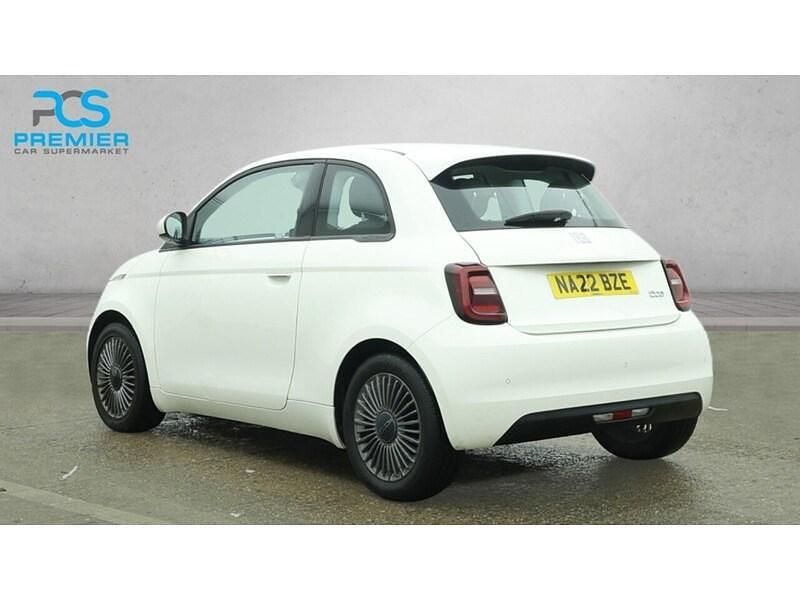 Second-hand Fiat 500e Icon 86 kW (118 CP) 2022 Alb Hatchback