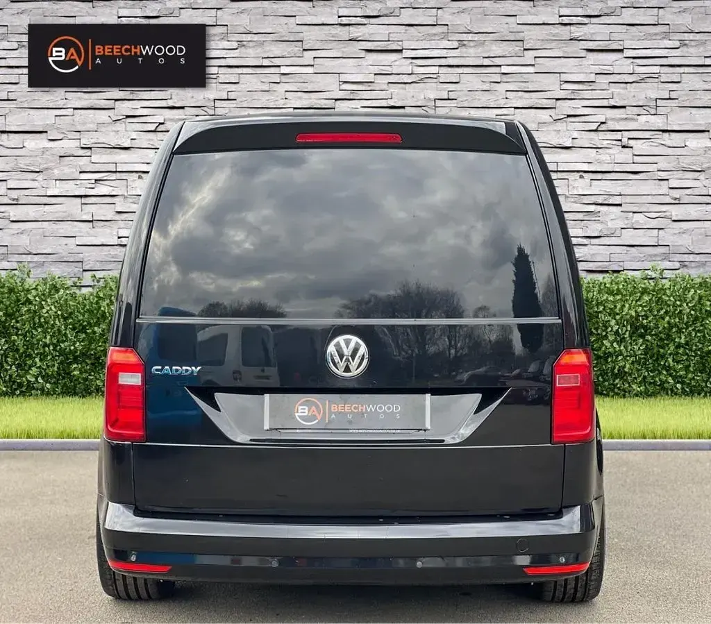 Used VW Caddy Startline 122 HP (89 kW) 2019 Black MPV