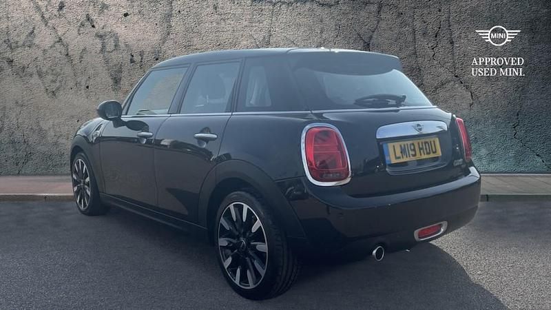 Used Mini Cooper Exclusive 136 HP (100 kW) 2019 Black Hatchback