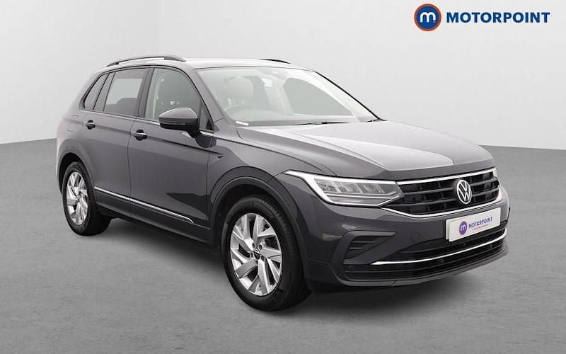 Used 2024 VW Tiguan Life SUV | £18,999 (Super price) - Image 1/4