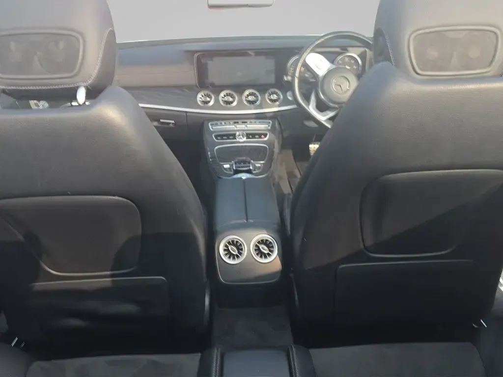 Used Mercedes E220 AMG Line Premium 194 HP (142 kW) 2018 White Cabriolet