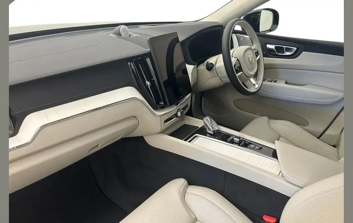 New Volvo XC60 Ultra 449 HP (330 kW) 2026 Blue SUV