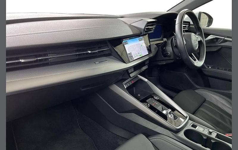 Used Audi A3 S-Line 147 HP (108 kW) 2023 White Sedan