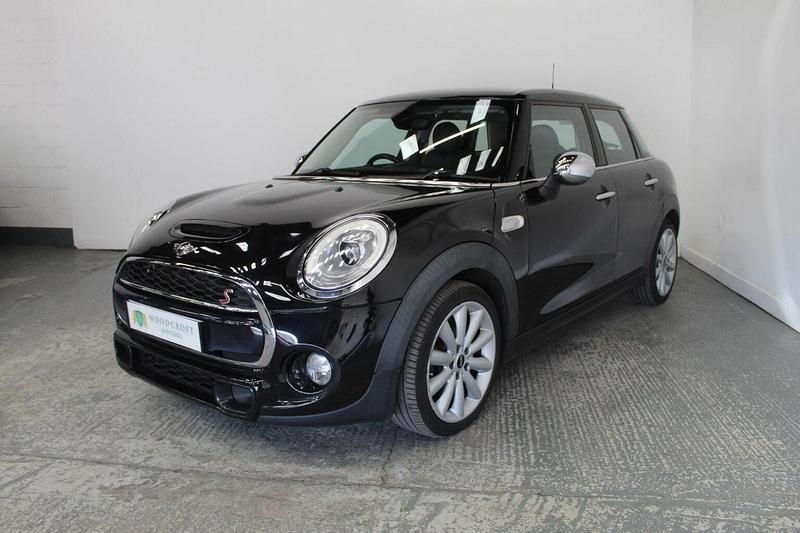 Usado Mini Cooper S Hatch 192 HP (141 kW) 2016 Preto Citadino