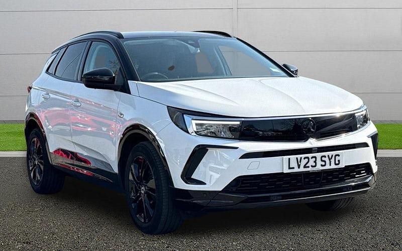 Used Vauxhall Grandland X 131 HP (96 kW) 2023 White SUV