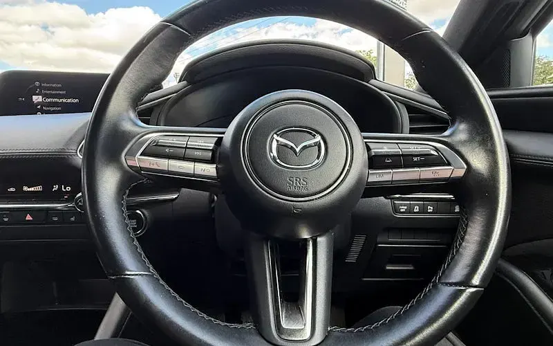 Used Mazda 3 Inclusive 122 HP (89 kW) 2022 White Hatchback