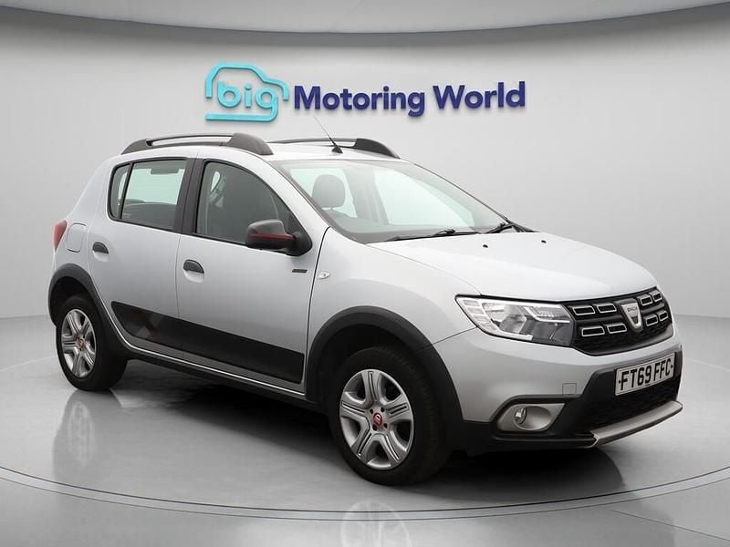 Grey Used 2020 Dacia Sandero Stepway Hatchback | £6,200 (Fair price) - Image 1/4