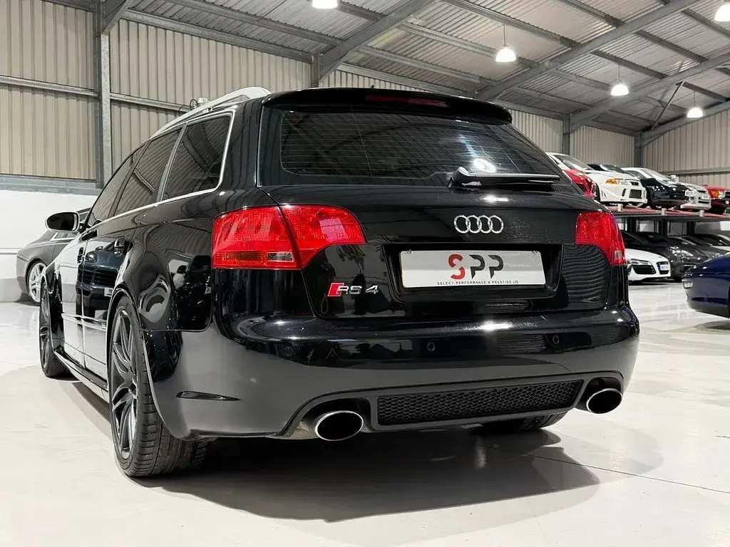 Used Audi RS4 Performance 415 HP (305 kW) 2007 Black Estate