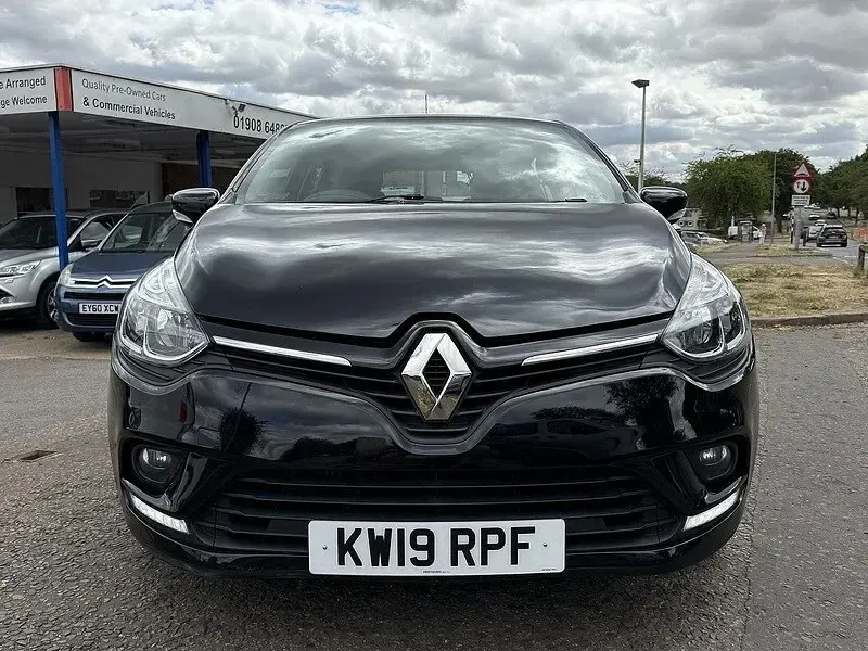 Used Renault Clio Play 101 HP (74 kW) 2026 Black Hatchback