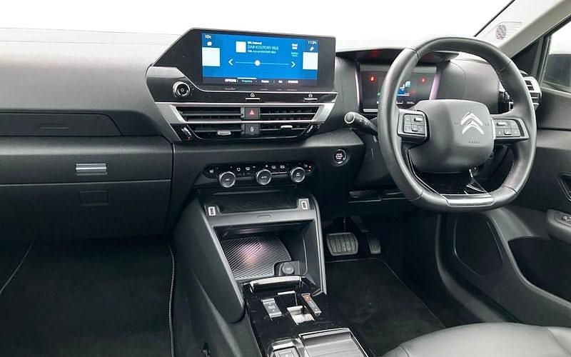 Used Citroën e-C4 Comfort 100 kW (136 HP) 2022 White Hatchback