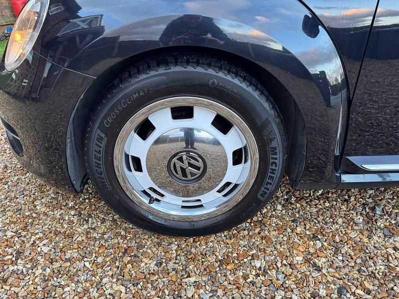 Used VW Beetle Design 105 HP (77 kW) 2012 Black Hatchback