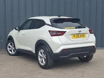 Used Nissan Juke N-Connecta 114 HP (83 kW) 2021 White SUV