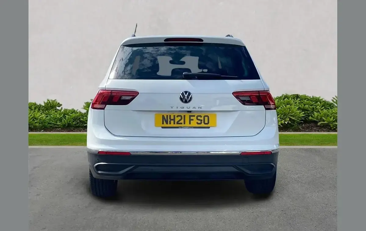 Used VW Tiguan Life 130 HP (95 kW) 2021 White SUV