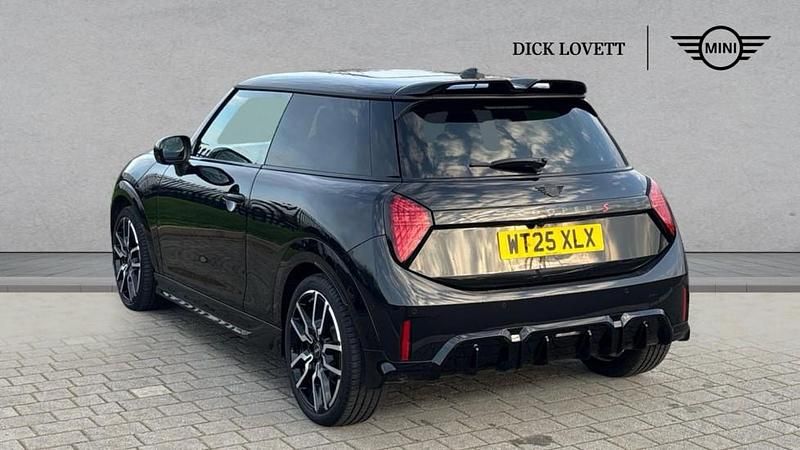 Used Mini Cooper S Hatch 201 HP (147 kW) 2025 Black Hatchback