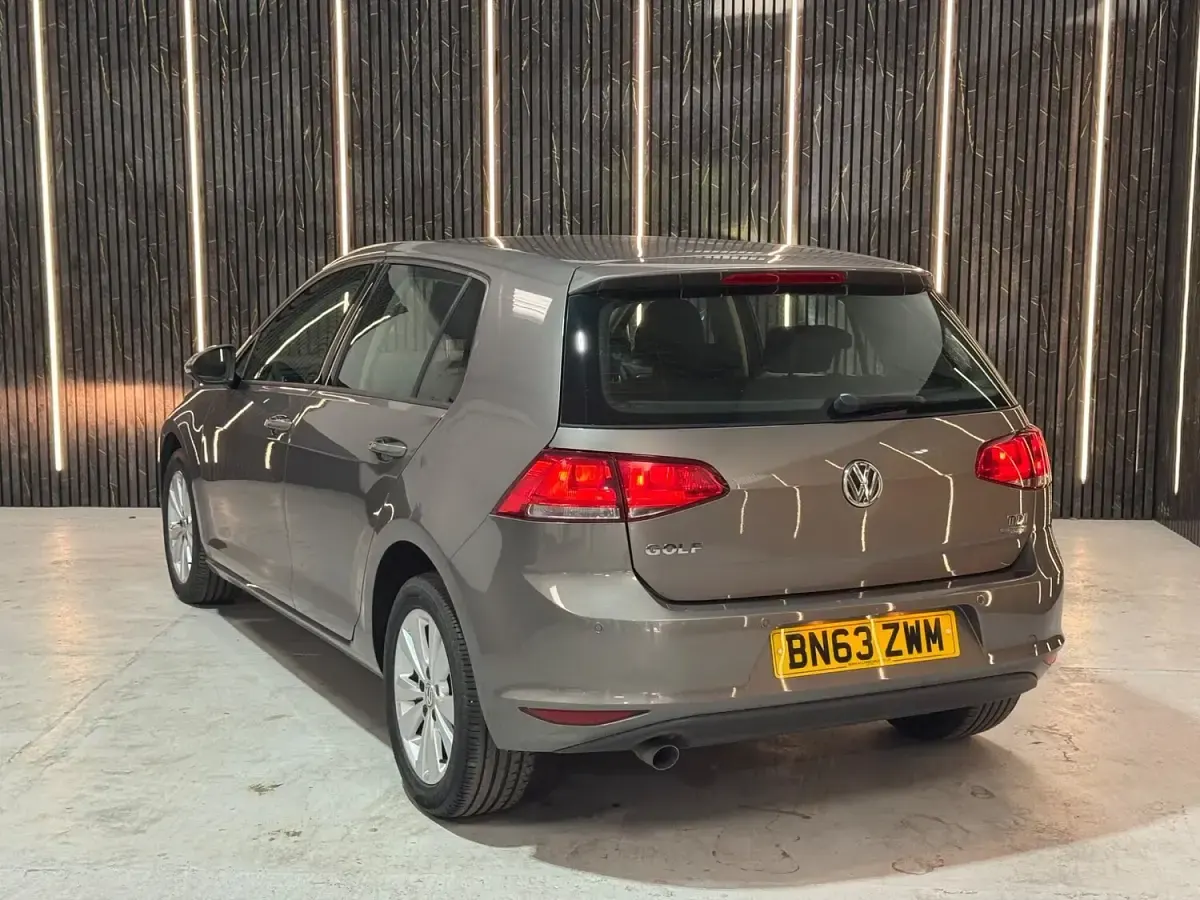 Used VW Golf VII SE 103 HP (75 kW) 2013 Grey Hatchback