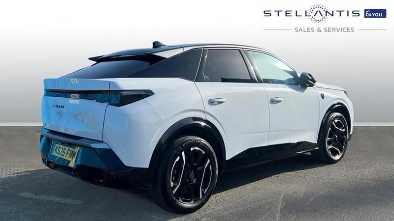 Used Peugeot e-3008 GT 152 kW (207 HP) 2025 White SUV