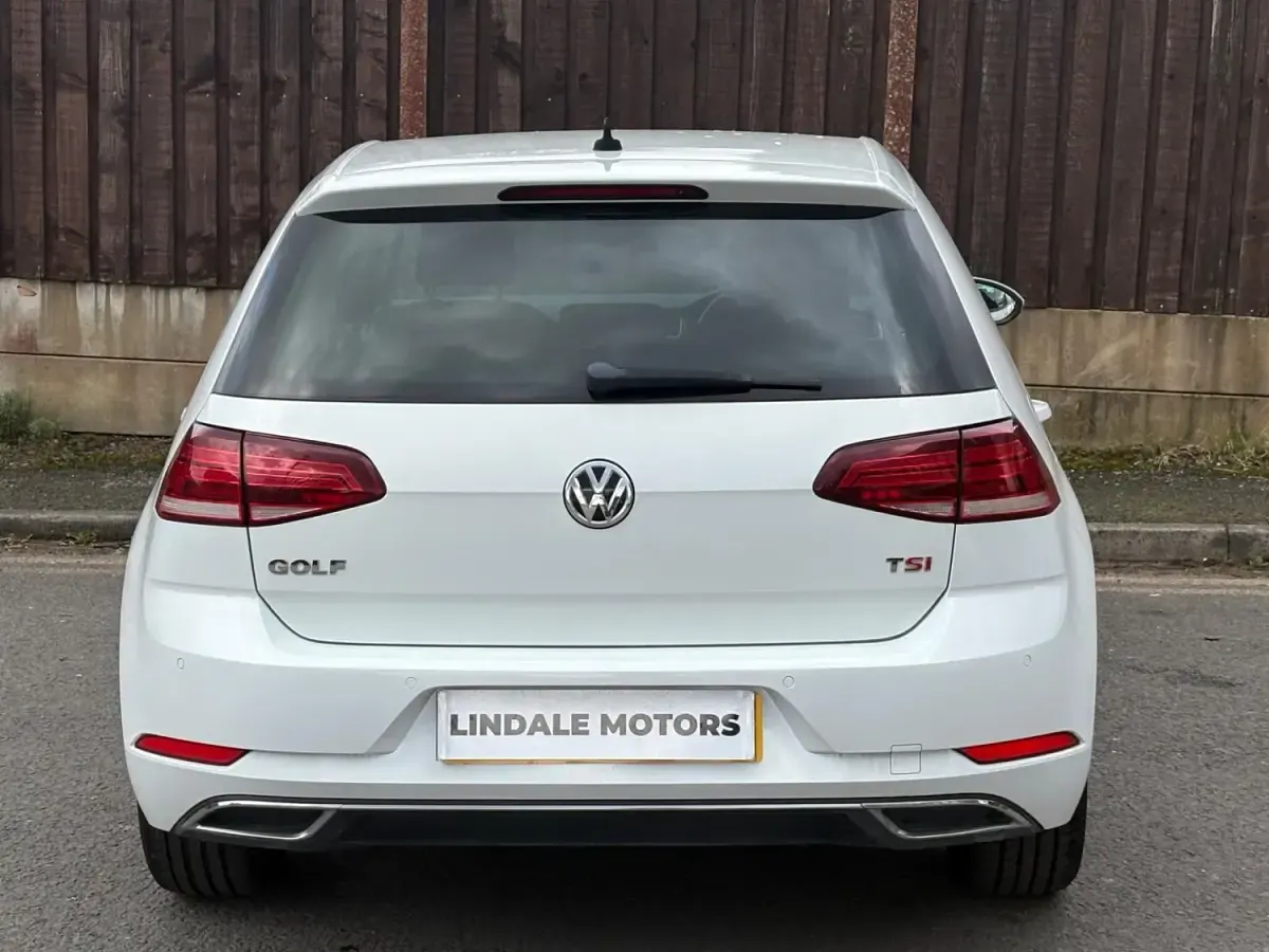 Używany VW Golf VII GT 150 KM (110 kW) 2017 Biały Hatchback