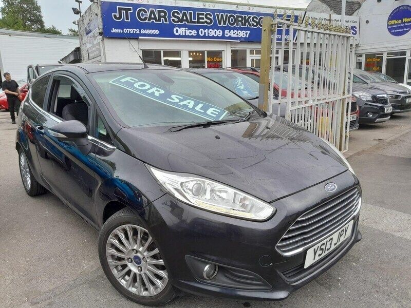 Black Used 2013 Ford Fiesta Titanium Hatchback | £3,250 (Fair price) - Image 1/4