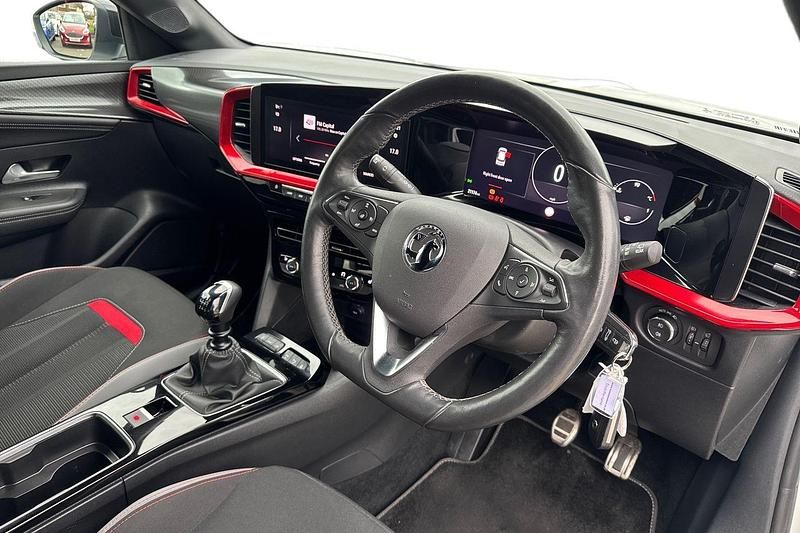 Used Vauxhall Mokka S 100 HP (73 kW) 2023 White SUV