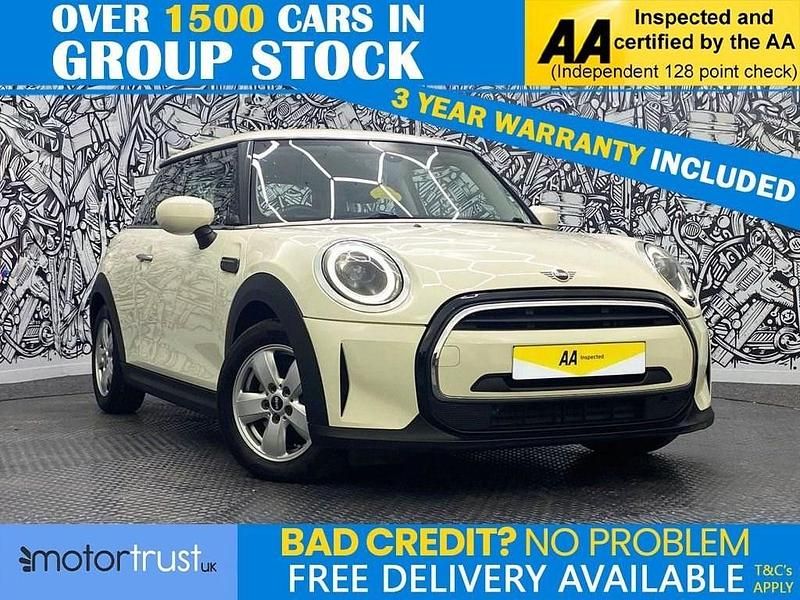White Used 2021 Mini Cooper Classic Hatchback | £12,595 (Good price) - Image 1/2