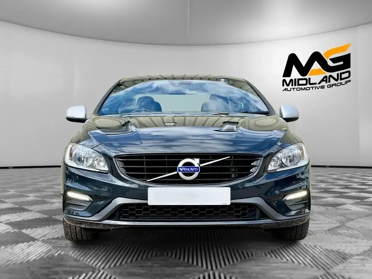 Used Volvo S60 R-Design 150 HP (110 kW) 2017 Grey Sedan