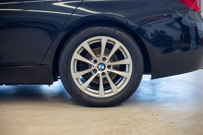 Used BMW 318 Comfort Edition 136 HP (100 kW) 2015 Black Estate