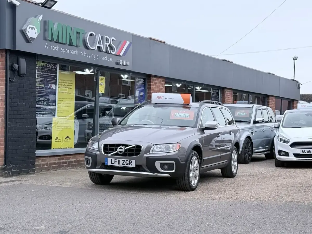 Used Volvo XC70 SE Lux 205 HP (150 kW) 2011 Grey Estate