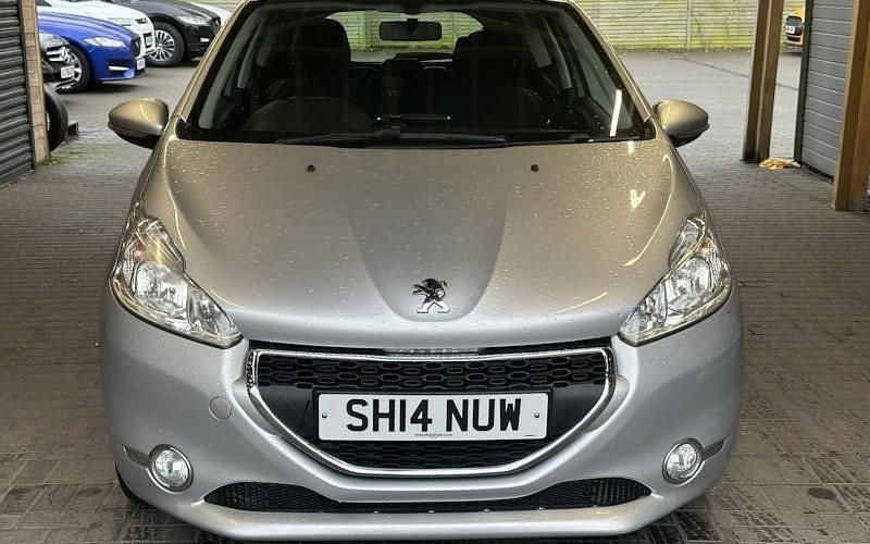 Used Peugeot 208 Active 82 HP (60 kW) 2014 Hatchback