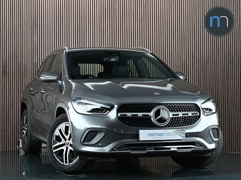 Used Mercedes GLA200 Executive 163 HP (119 kW) 2020 Grey SUV