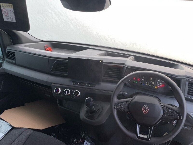Image 2/4