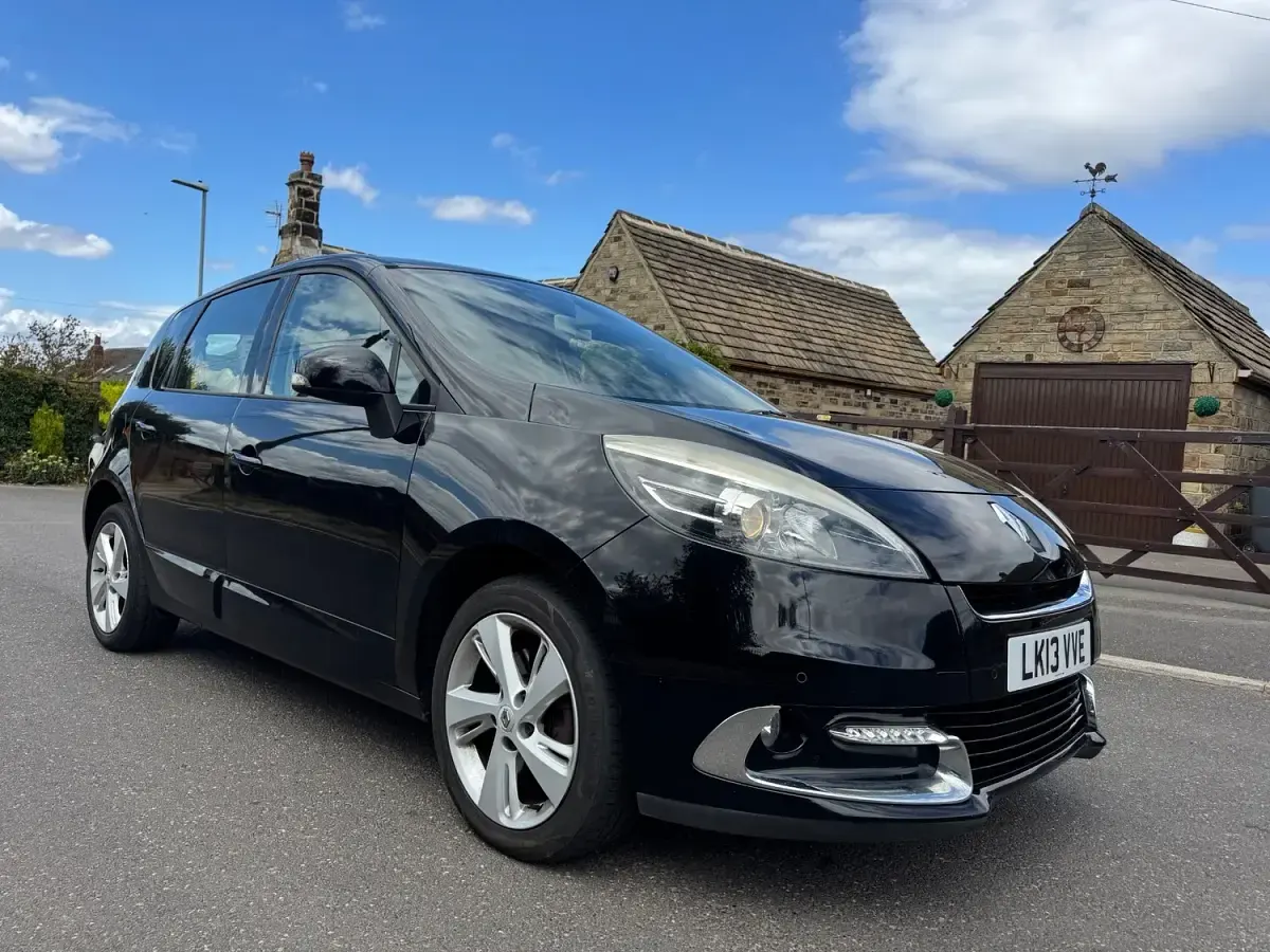 Used Renault Scénic III Dynamique 110 HP (80 kW) 2013 Black MPV