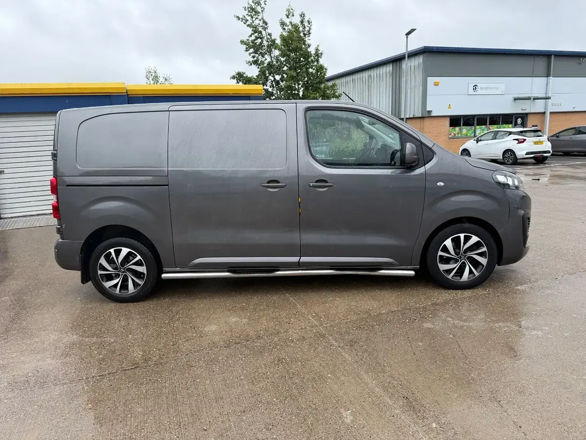 Used Citroën Dispatch 120 HP (88 kW) 2017 Grey MPV