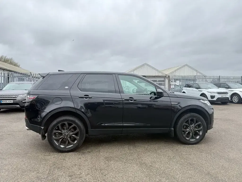 Used Land Rover Discovery Sport Landmark 180 HP (132 kW) 2018 Black SUV