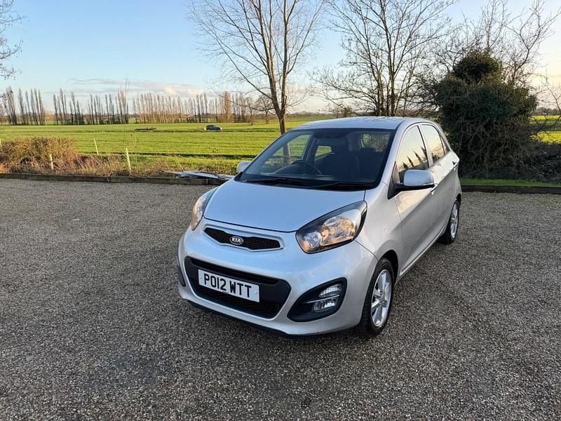Used Kia Picanto 68 HP (50 kW) 2012 Silver Hatchback