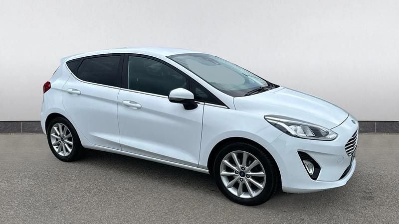 Used Ford Fiesta Titanium 125 HP (91 kW) 2021 White Hatchback