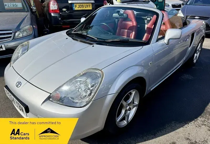 Used Toyota MR2 140 HP (102 kW) 2004 Silver Cabriolet