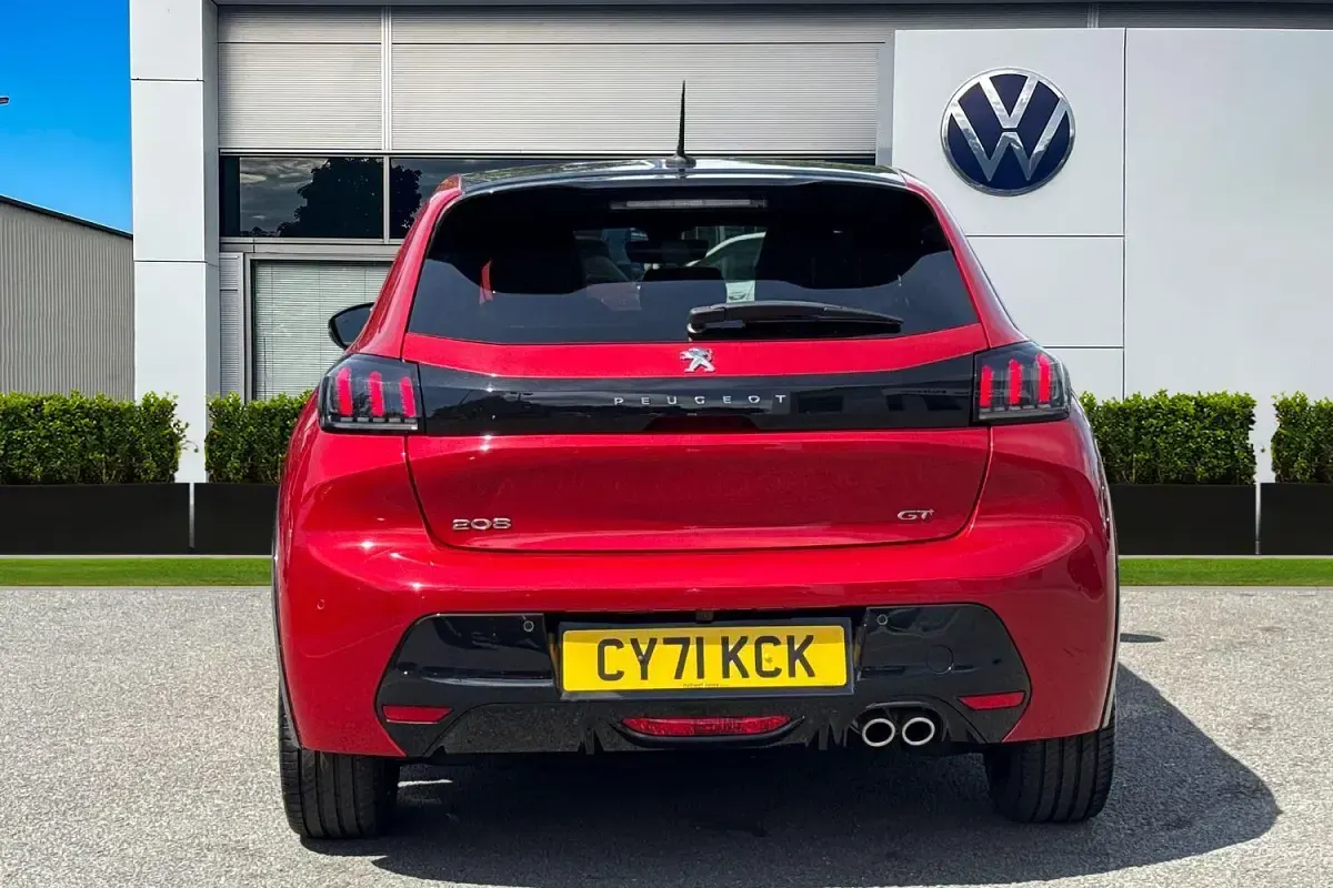 Used Peugeot 208 Premium 130 HP (95 kW) 2022 Red Hatchback