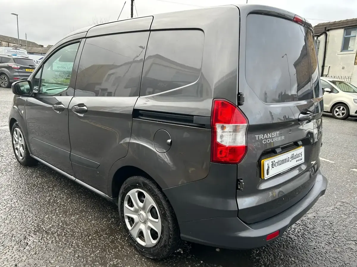 Used Ford Transit Trend 95 HP (69 kW) 2018 Grey Van