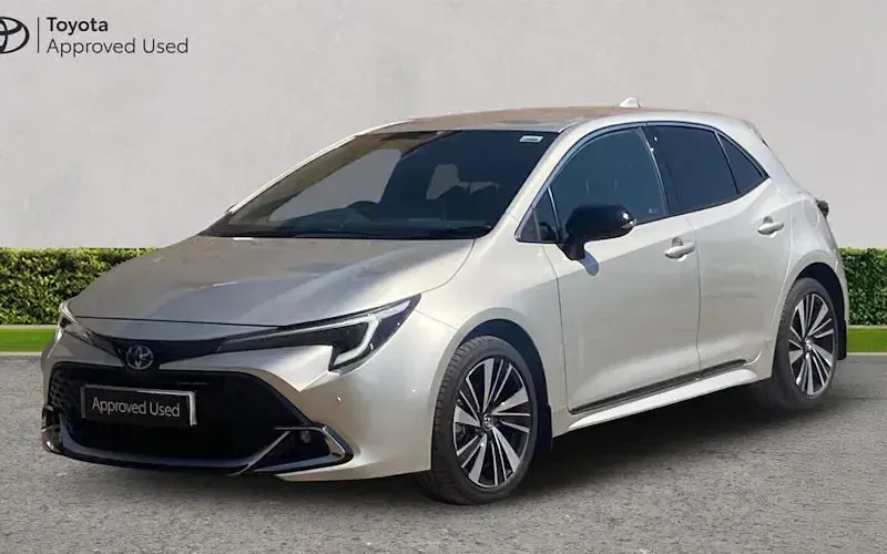 New Toyota Corolla Design 140 HP (102 kW) 2026 Silver Hatchback