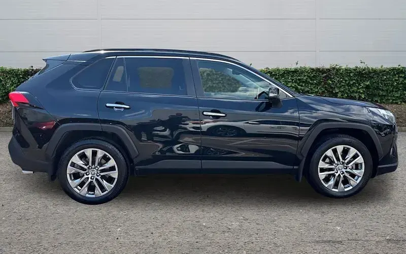 Used Toyota RAV4 218 HP (160 kW) 2025 SUV
