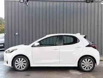Used Toyota Yaris 116 HP (85 kW) 2023 White Hatchback