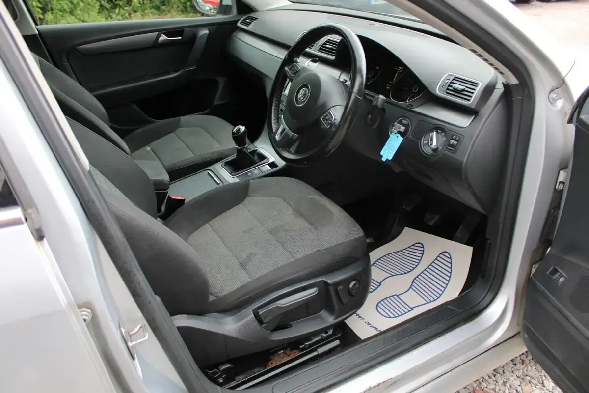 Used VW Passat Highline 2013 Silver Sedan