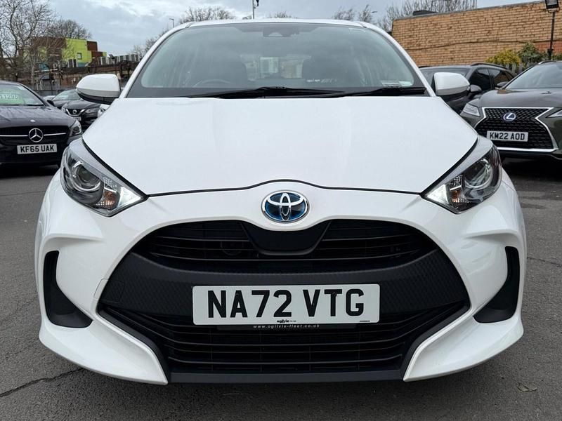 Used Toyota Yaris Hybrid 2022 White Hatchback